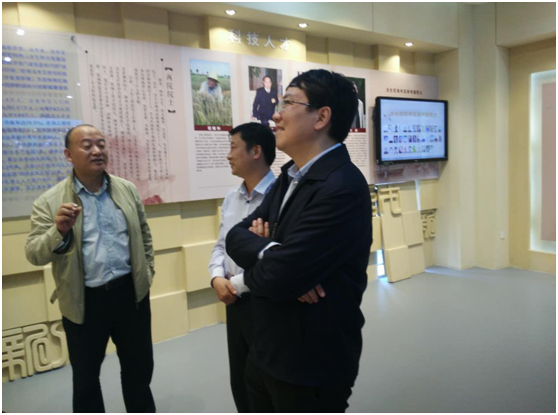 丁漢院士帶隊訪問揚州市